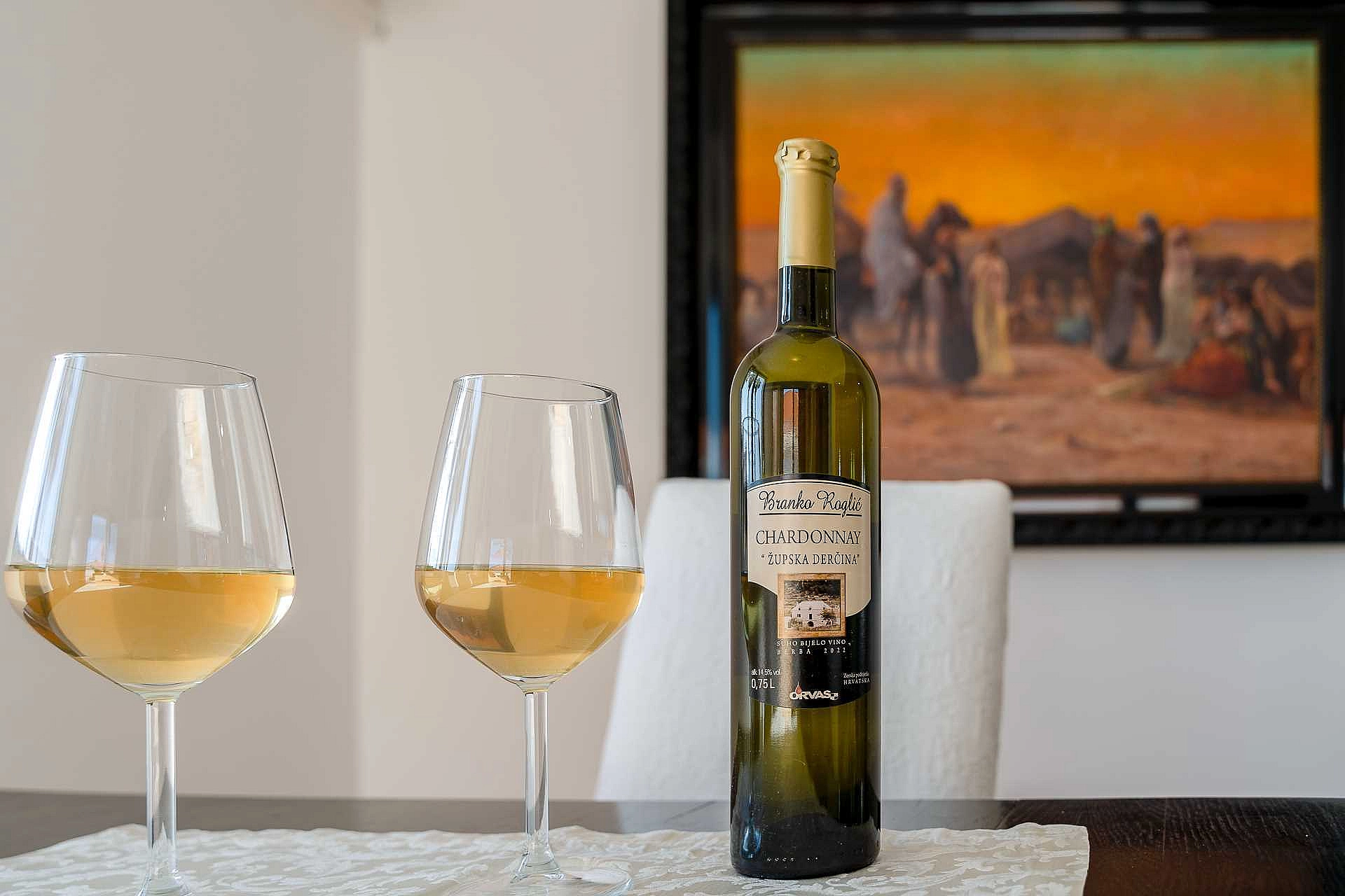 Family Villa Rasotica with large swimming pool, outdoor kitchen