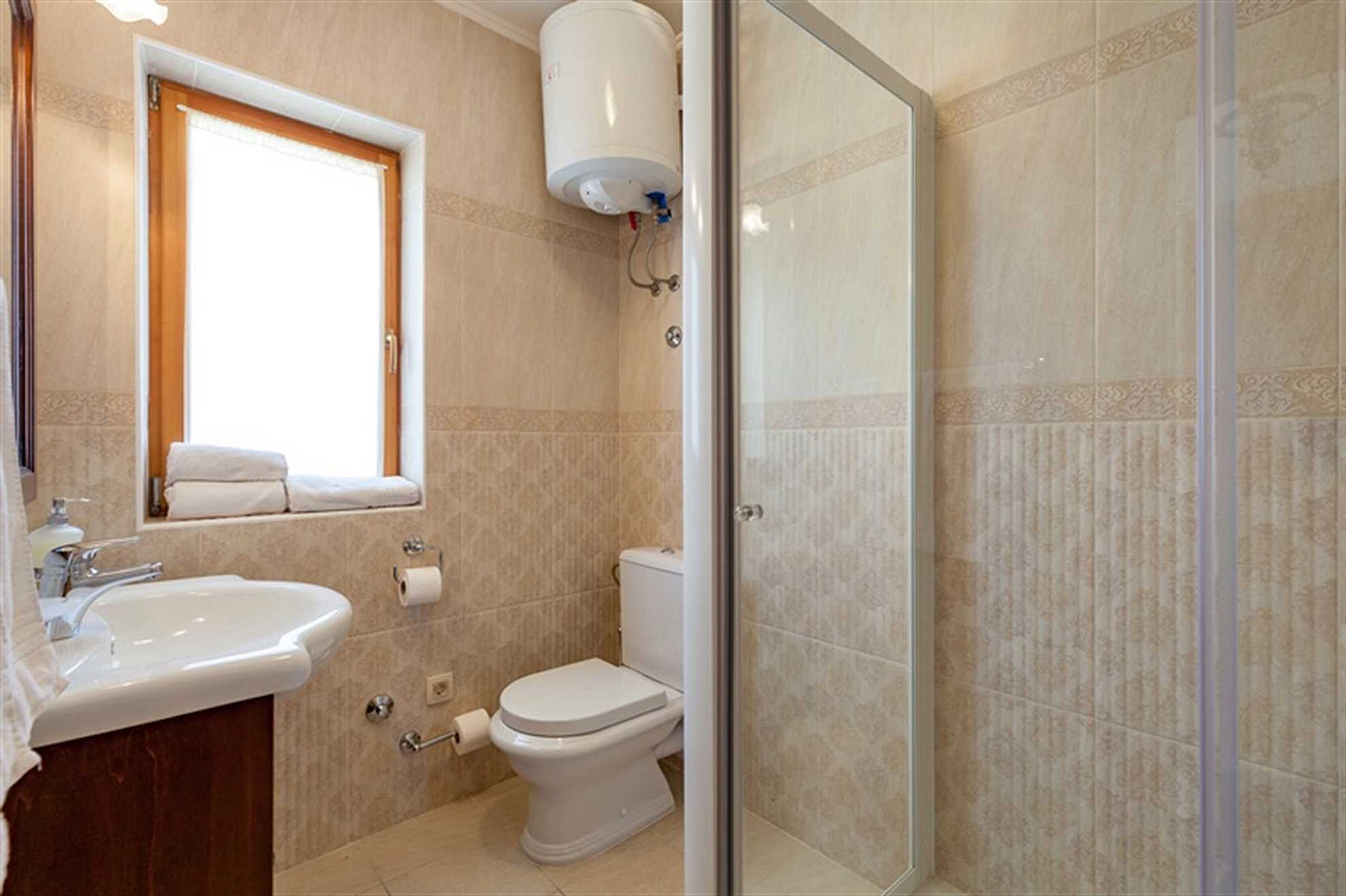 Familienvilla Vjeka mit privatem Pool, Spielplatz in Sumartin, Insel Brac