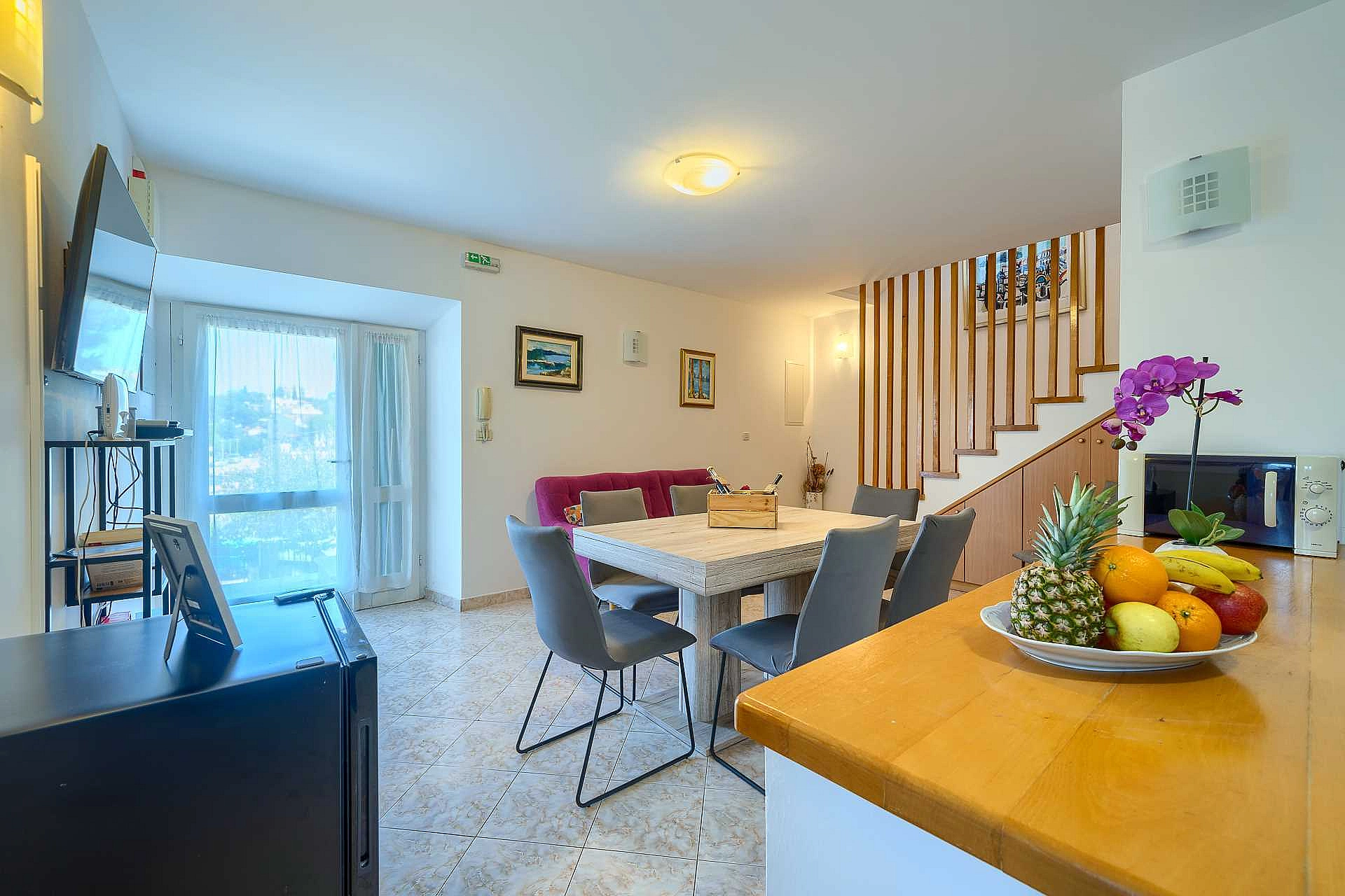 Traditional Villa Bonaca in Sumartin with private pool, Brač Island, near sea