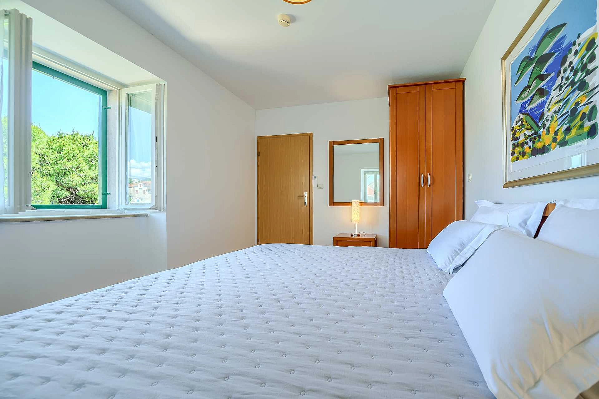 Traditional Villa Bonaca in Sumartin with private pool, Brač Island, near sea