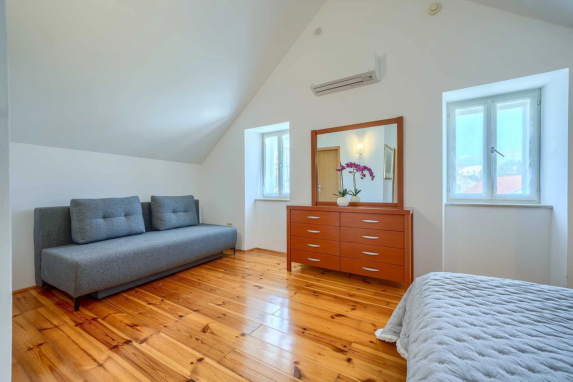 Traditional Villa Bonaca in Sumartin with private pool, Brač Island, near sea