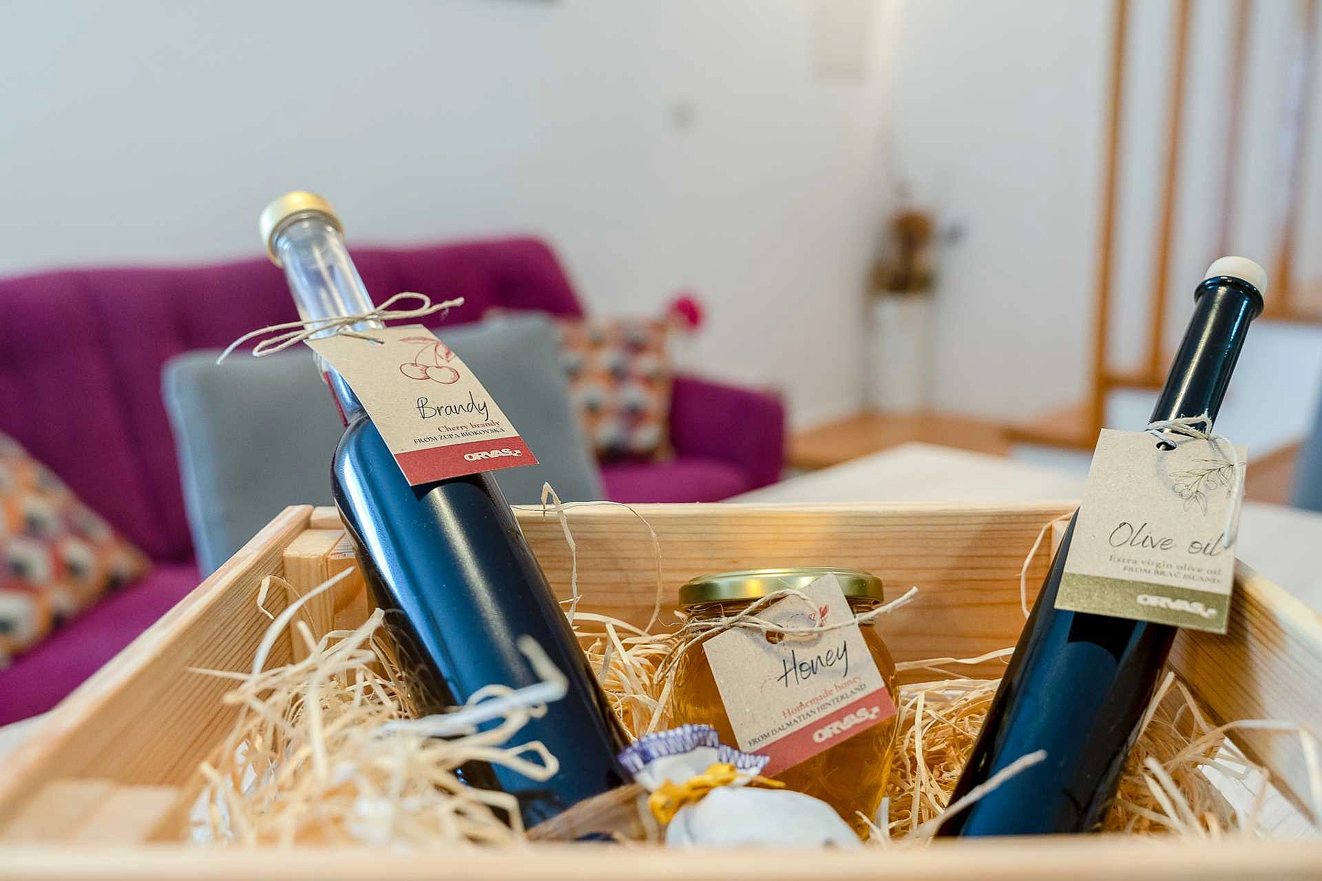 Traditional Villa Bonaca in Sumartin with private pool, Brač Island, near sea