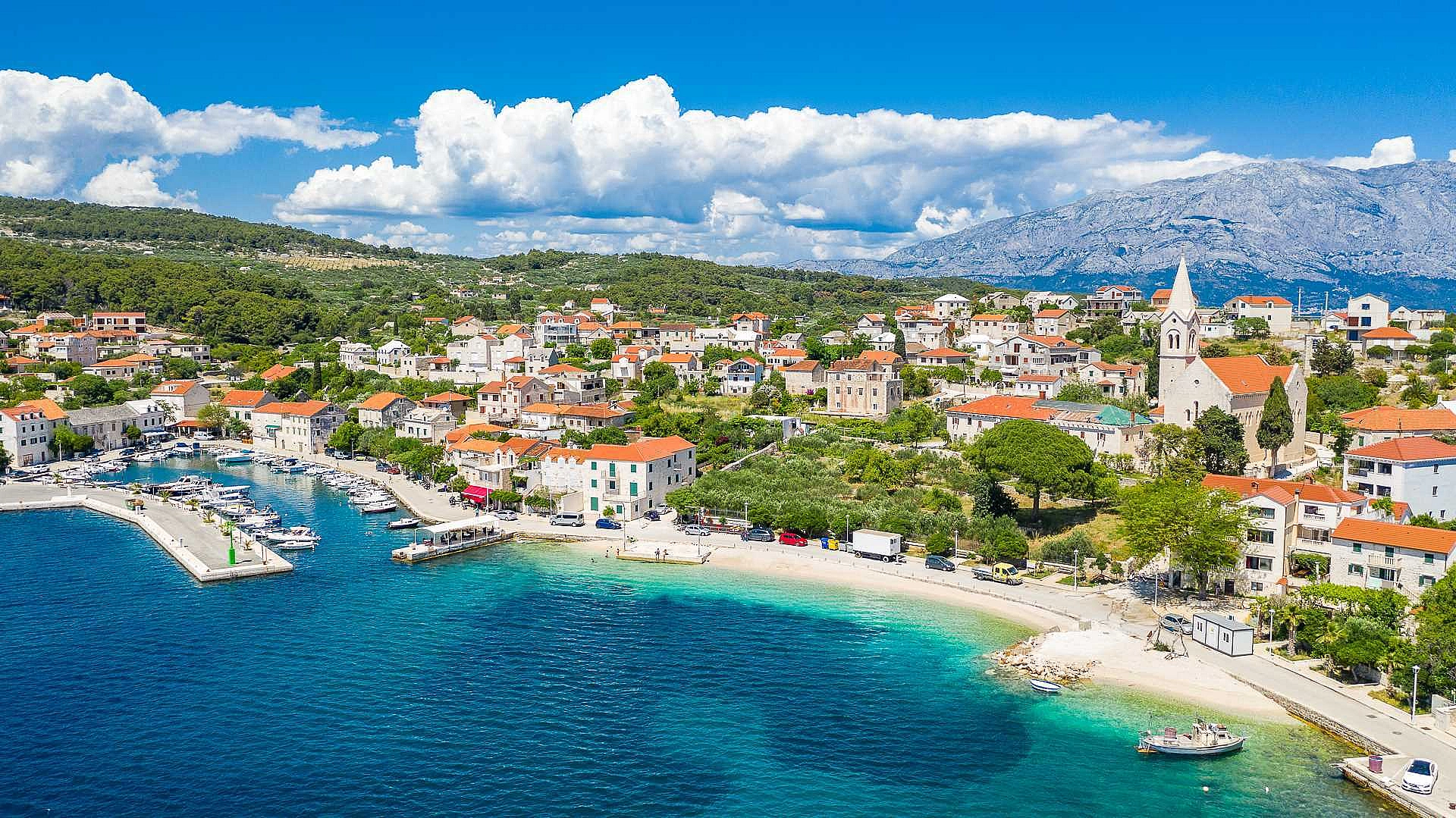 Traditional Villa Bonaca in Sumartin with private pool, Brač Island, near sea