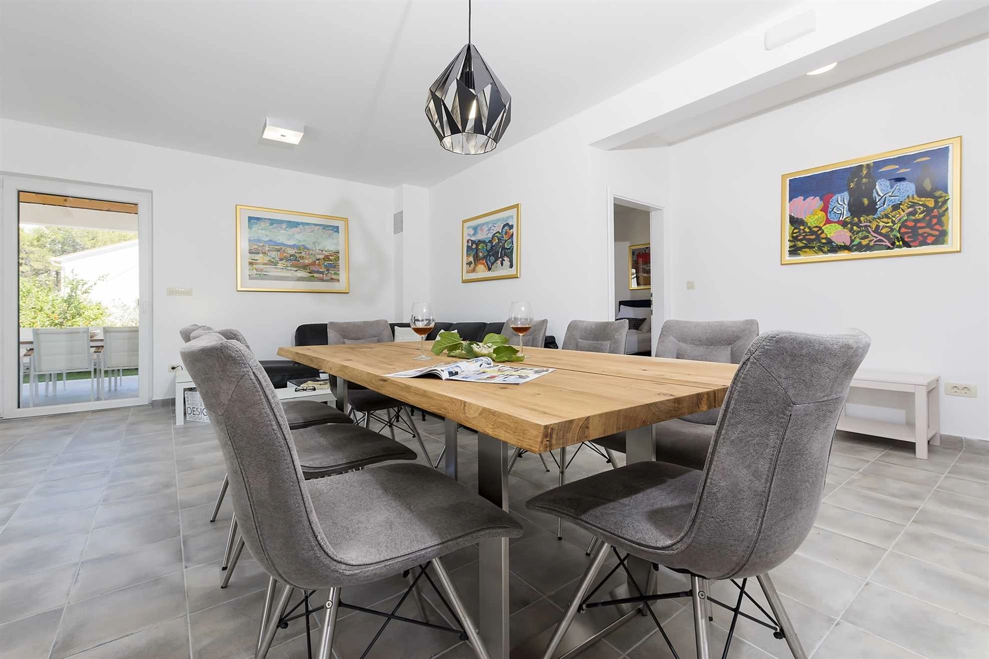 Family Villa Makarac with private pool near the sea, Brac Island