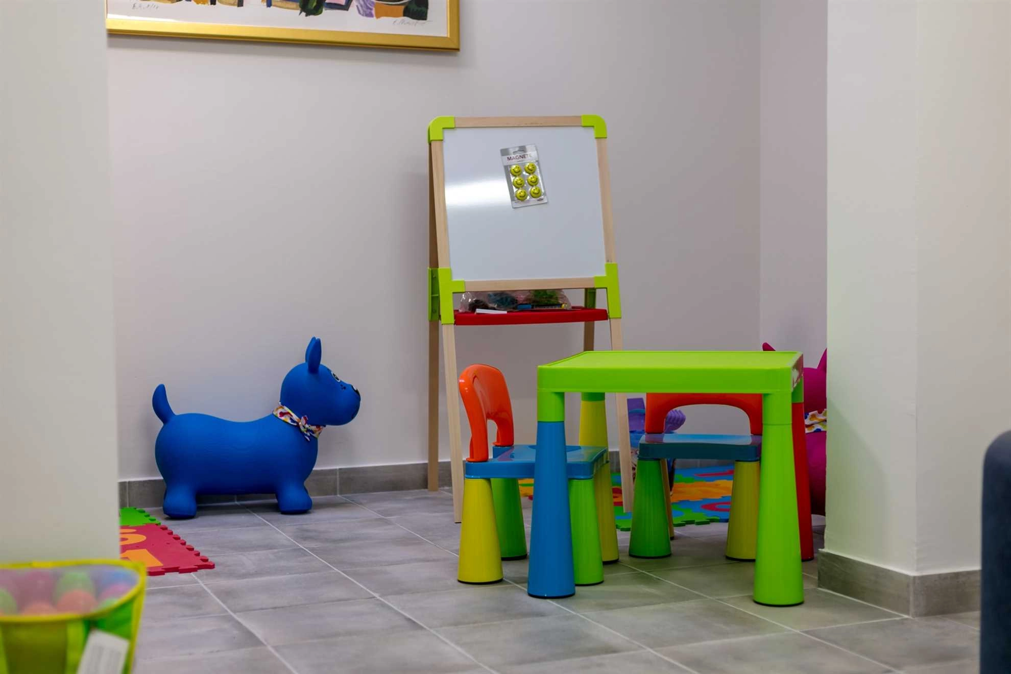 Family Villa Makarac with private pool near the sea, Brac Island