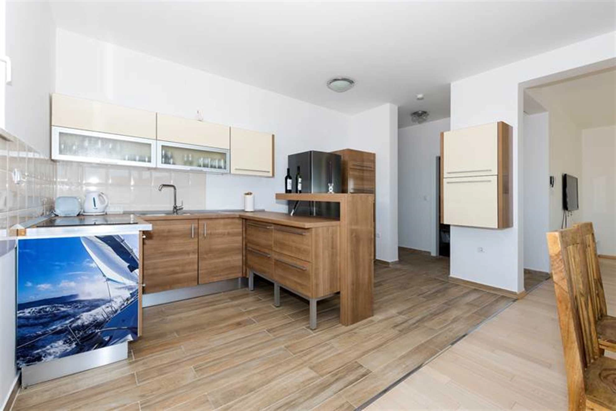 Moderna Villa Mermaid u Podstrani, privatni grijani bazen