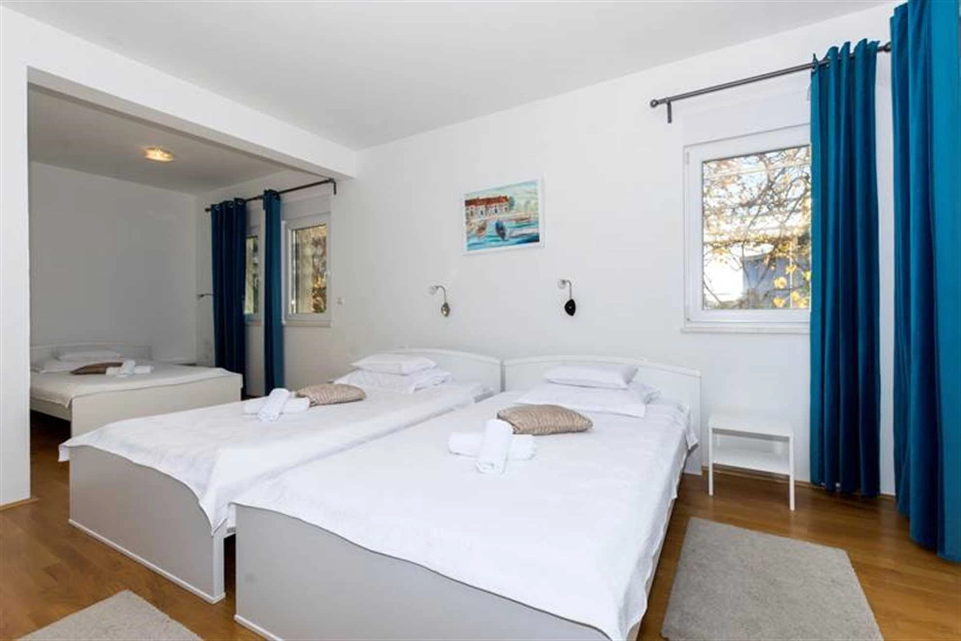 Moderna Villa Mermaid u Podstrani, privatni grijani bazen