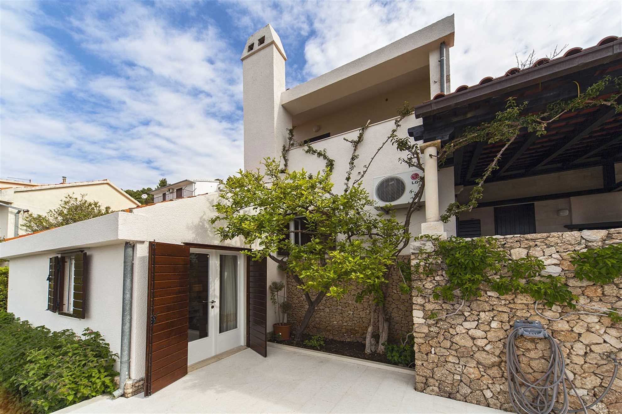 Obiteljska Villa Skalinada s privatnim bazenom, Baška Voda