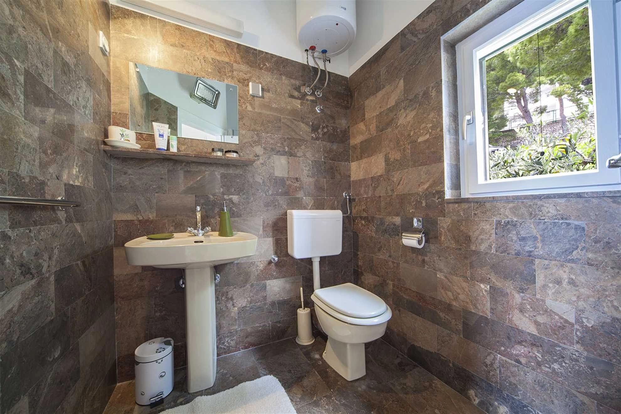 Obiteljska Villa Skalinada s privatnim bazenom, Baška Voda