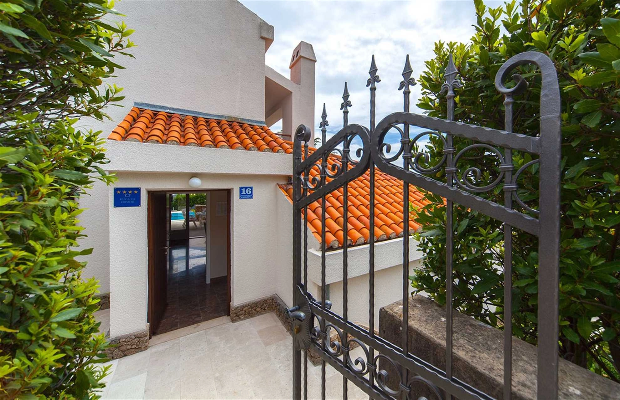 Obiteljska Villa Skalinada s privatnim bazenom, Baška Voda