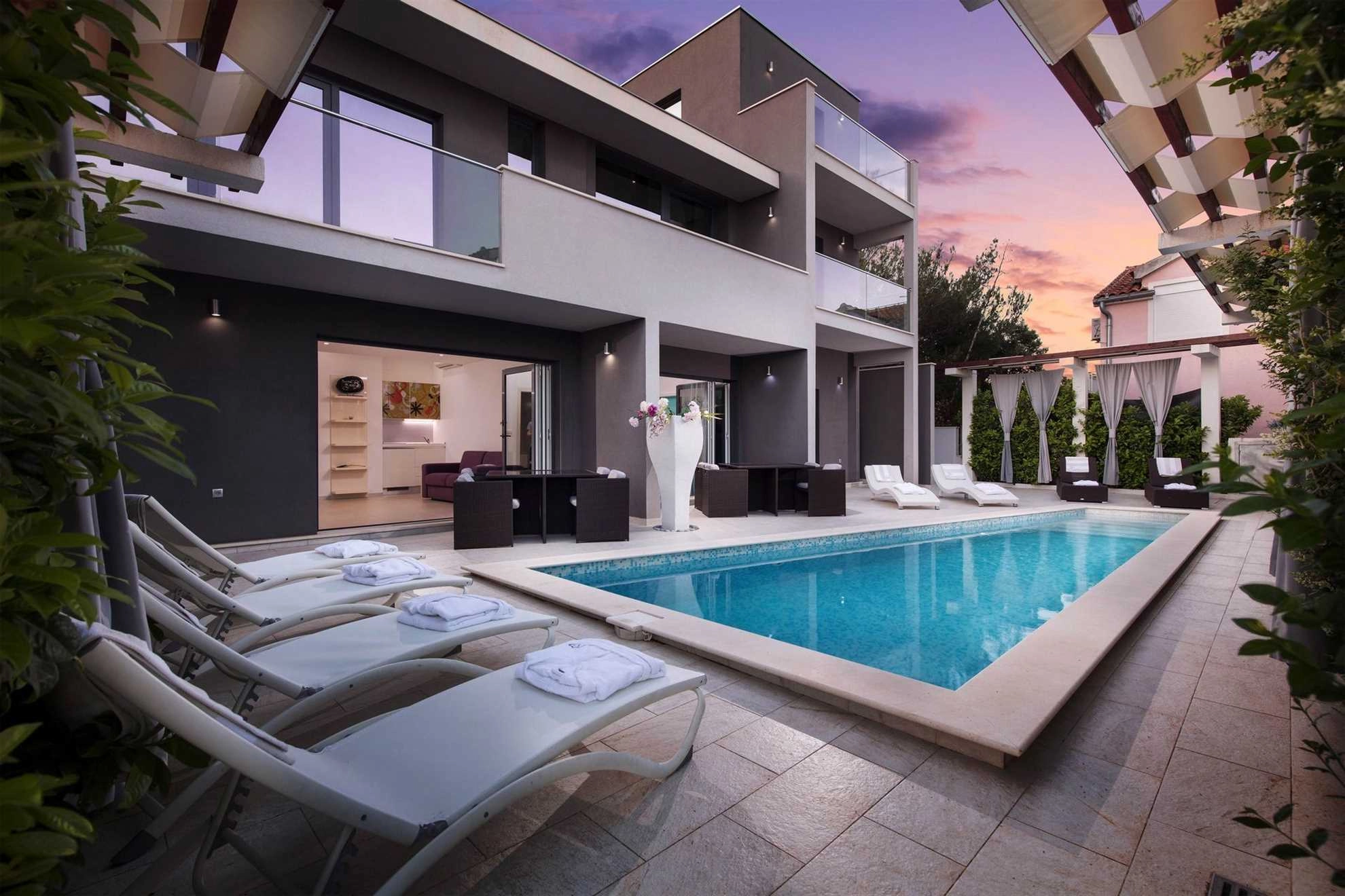 Villa Martinis in Rogoznica with private heated pool, for up to 14 persons