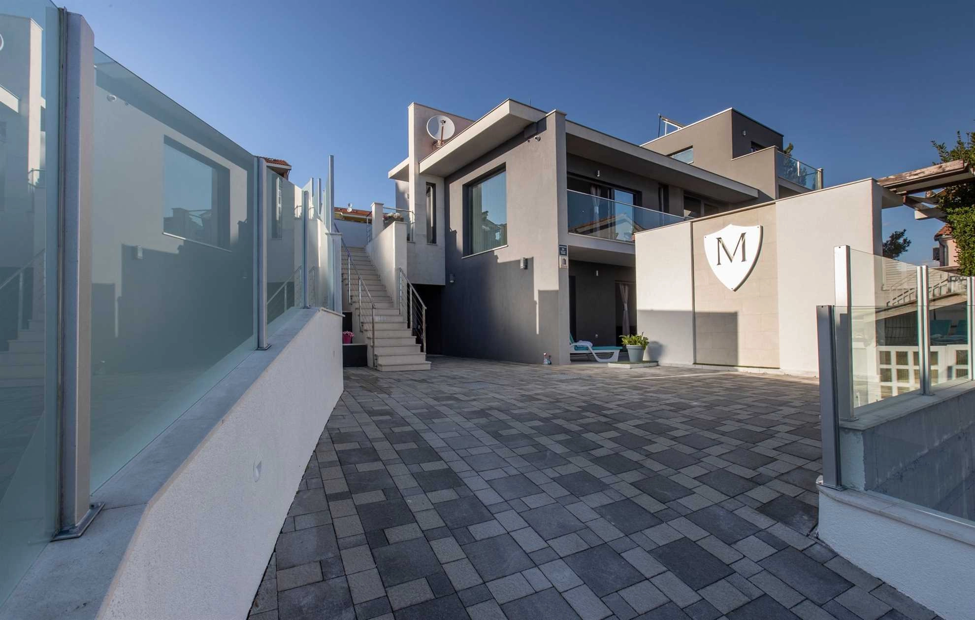 Villa Martinis in Rogoznica with private heated pool, for up to 14 persons