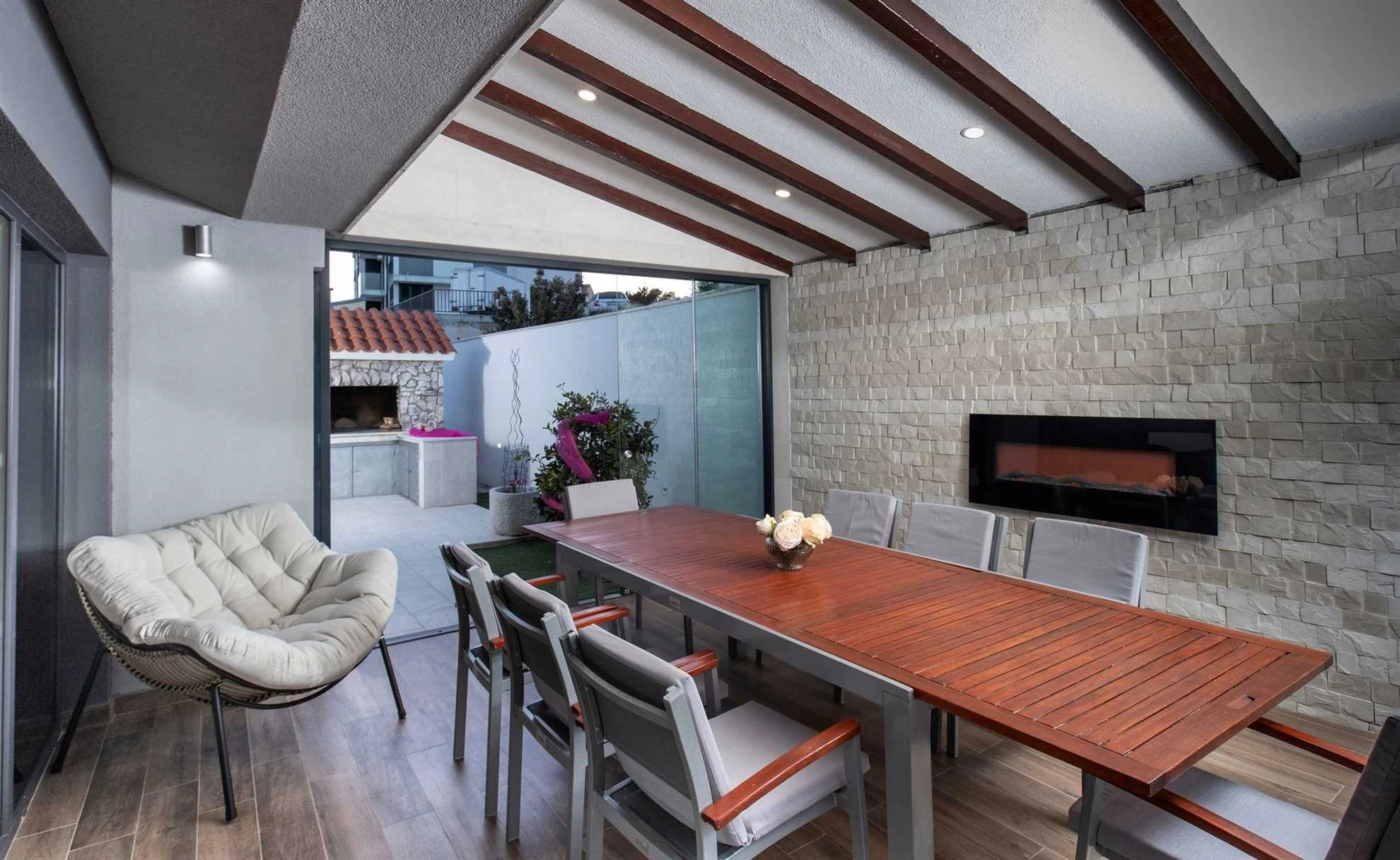 Villa Martinis in Rogoznica with private heated pool, for up to 14 persons