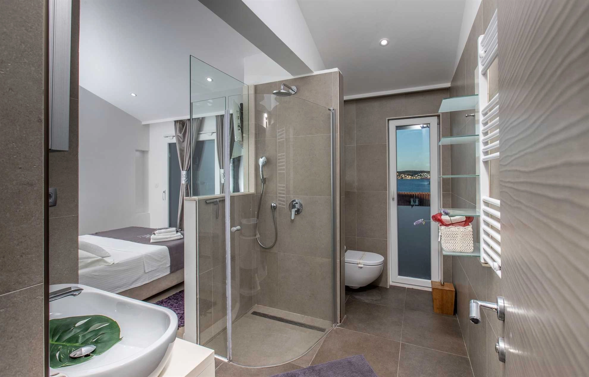 Villa Martinis in Rogoznica with private heated pool, for up to 14 persons