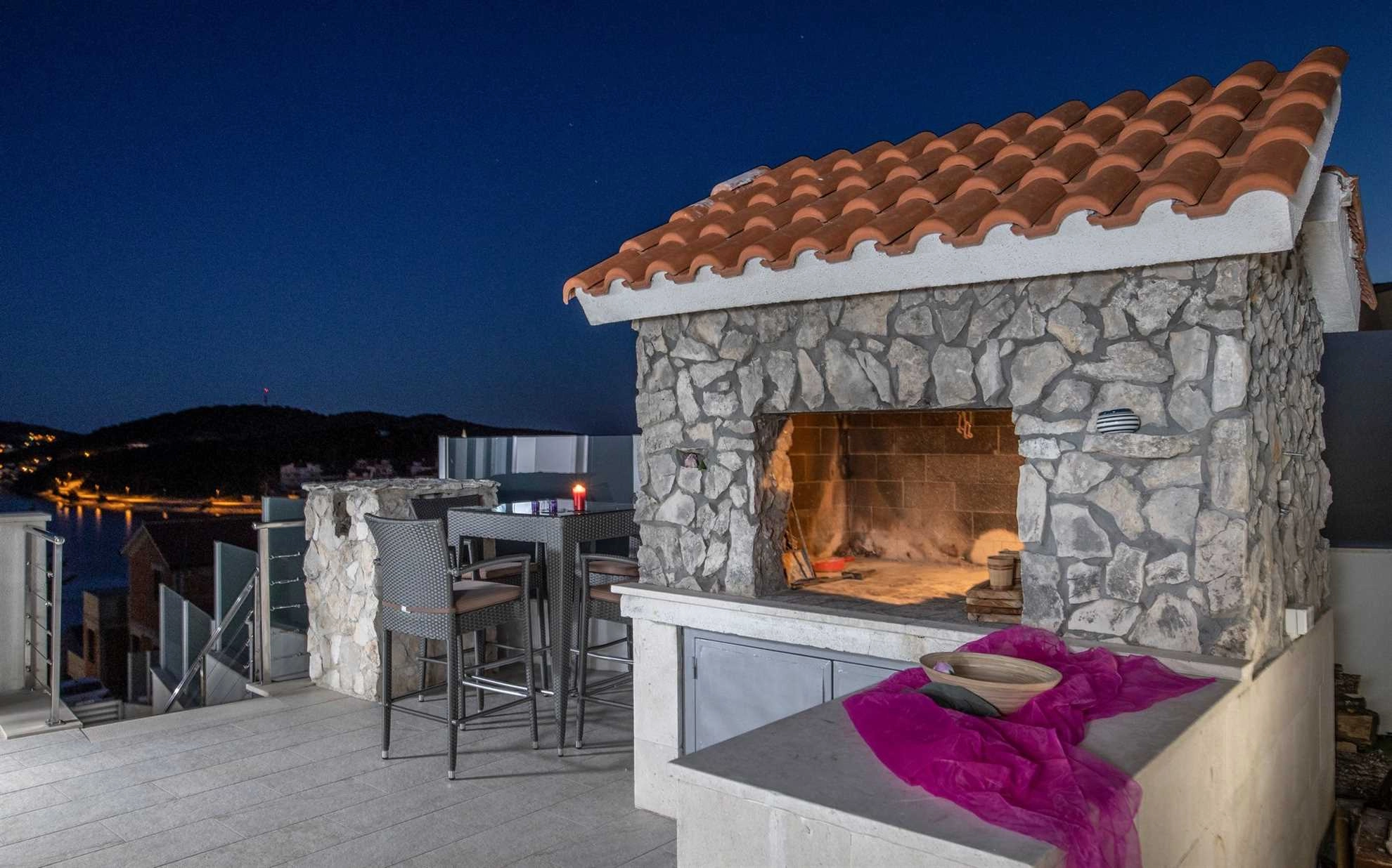 Villa Martinis in Rogoznica with private heated pool, for up to 14 persons