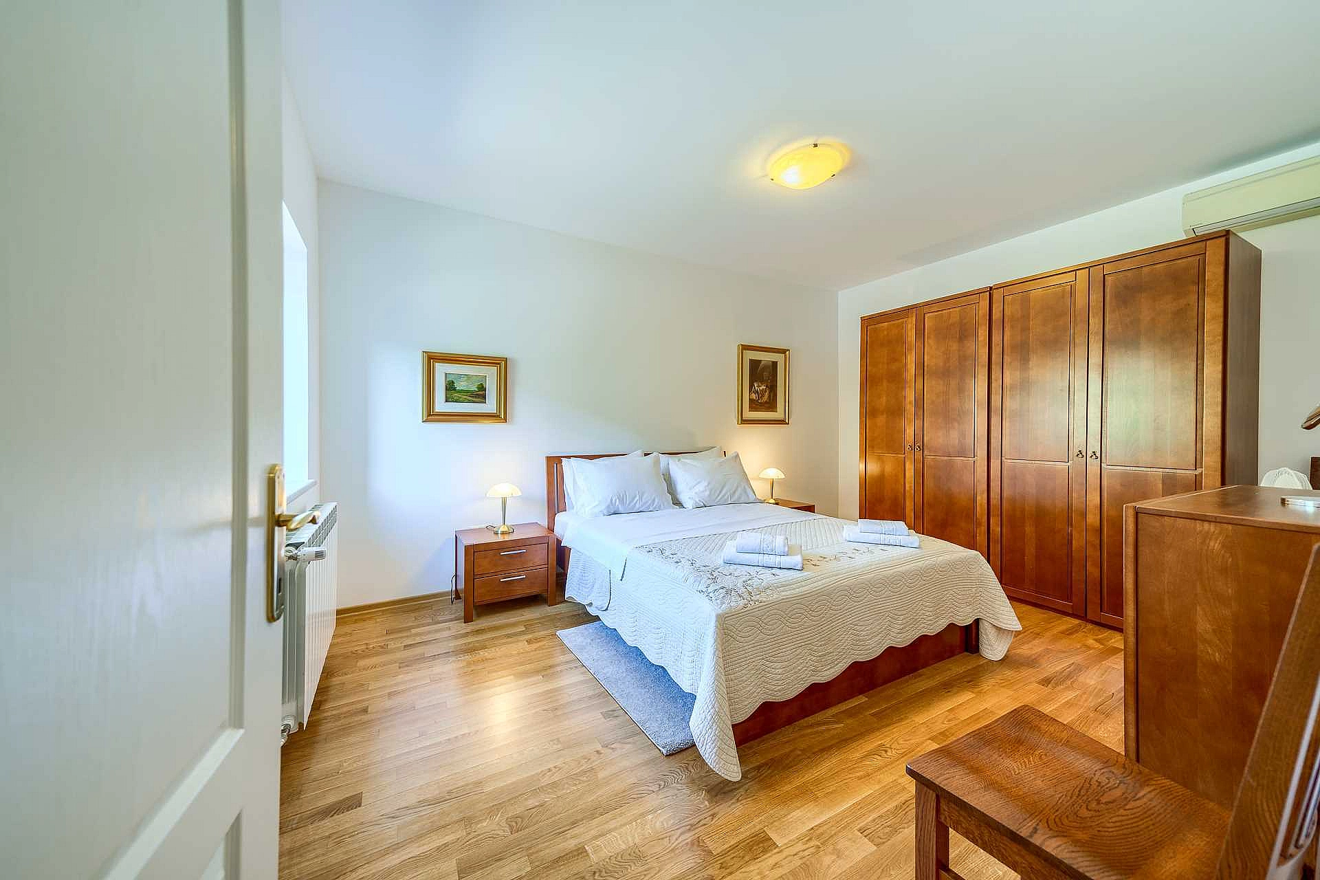 Villa Roglić in Dalmatian Hinterland with private pool, tennis, bocce and golf court