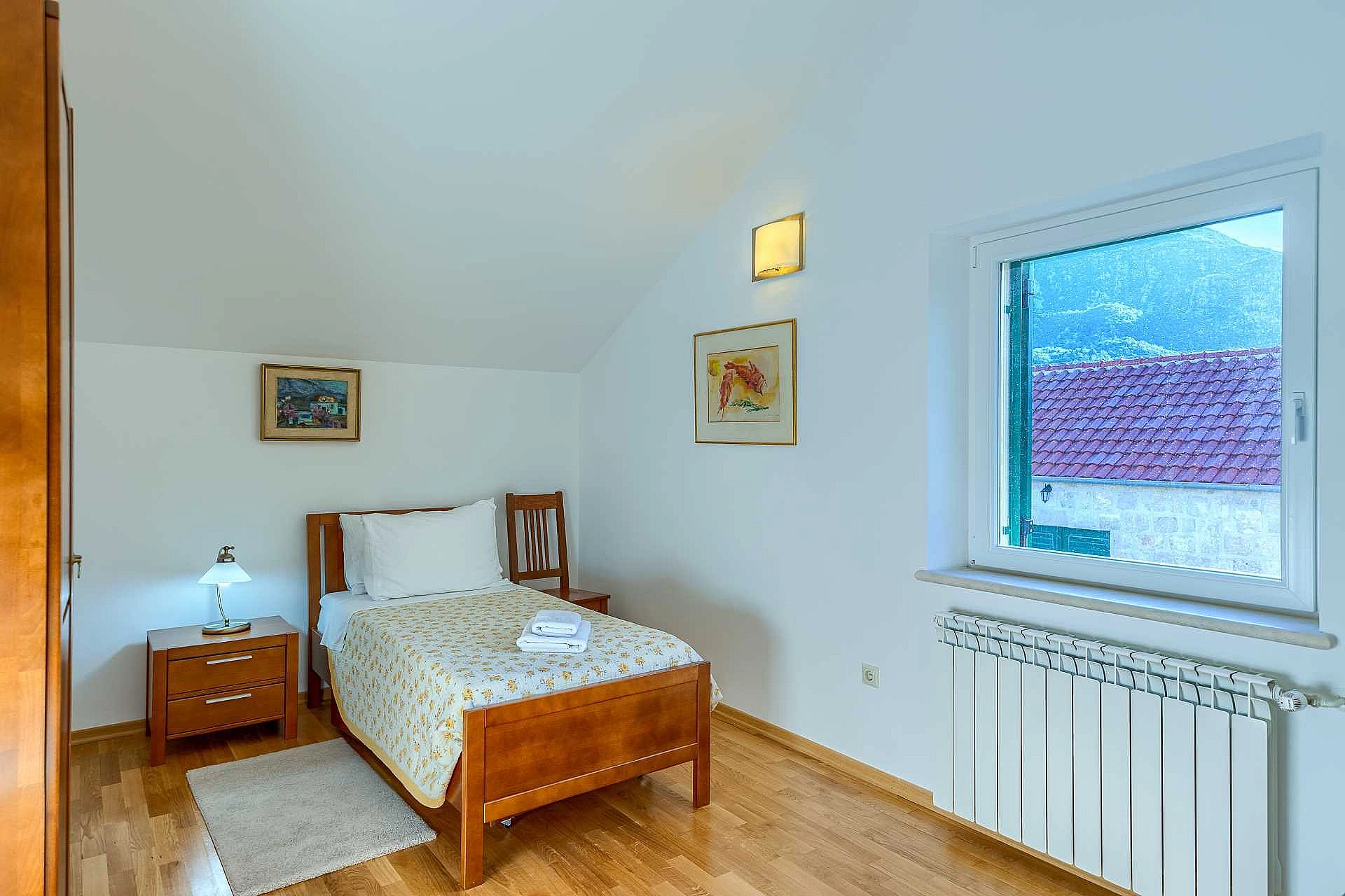 Villa Roglić in Dalmatian Hinterland with private pool, tennis, bocce and golf court