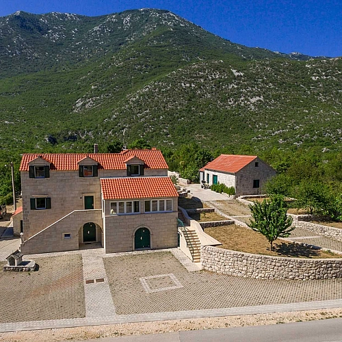 Ruhige Villa Roglic in Župa