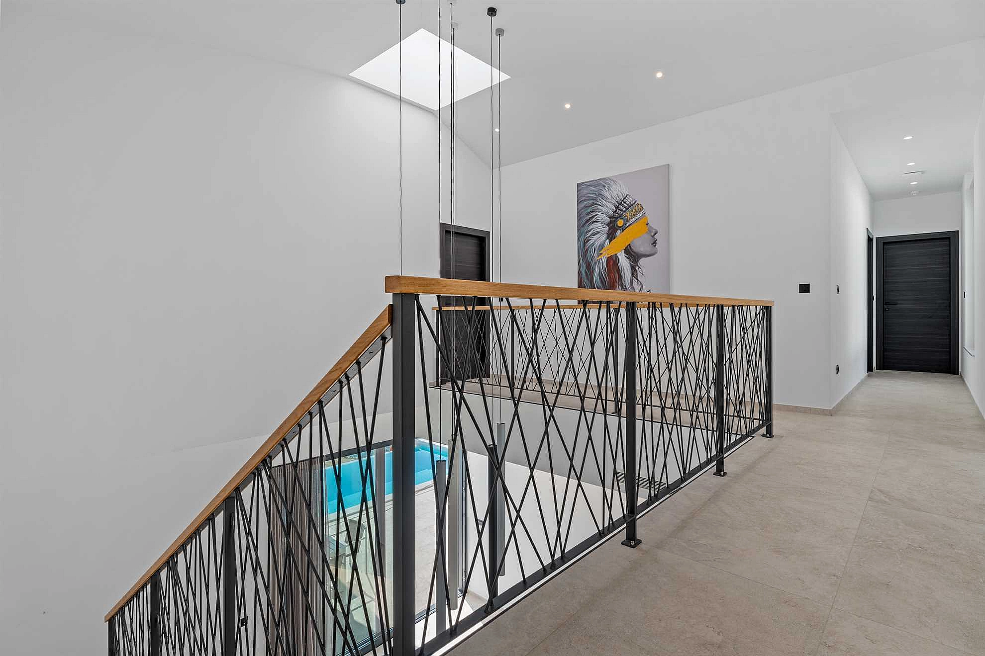 Villa Loma, 5 bedroom Luxury Villa near the sea, private heated pool, Omiš Brzet