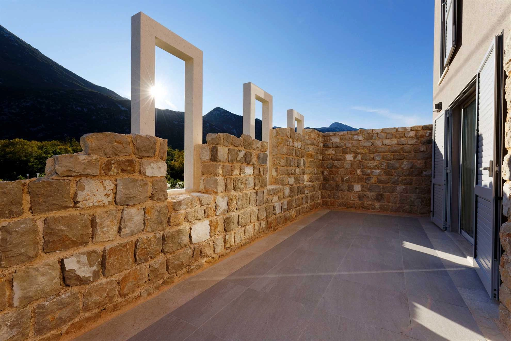 Villa Jure in Dalmatian Hinterland, pool, sauna, near Biokovo