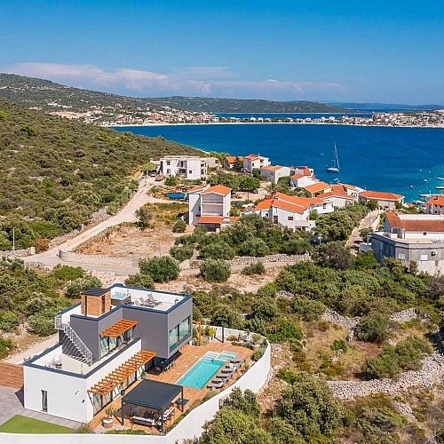 Orvas Villa 304