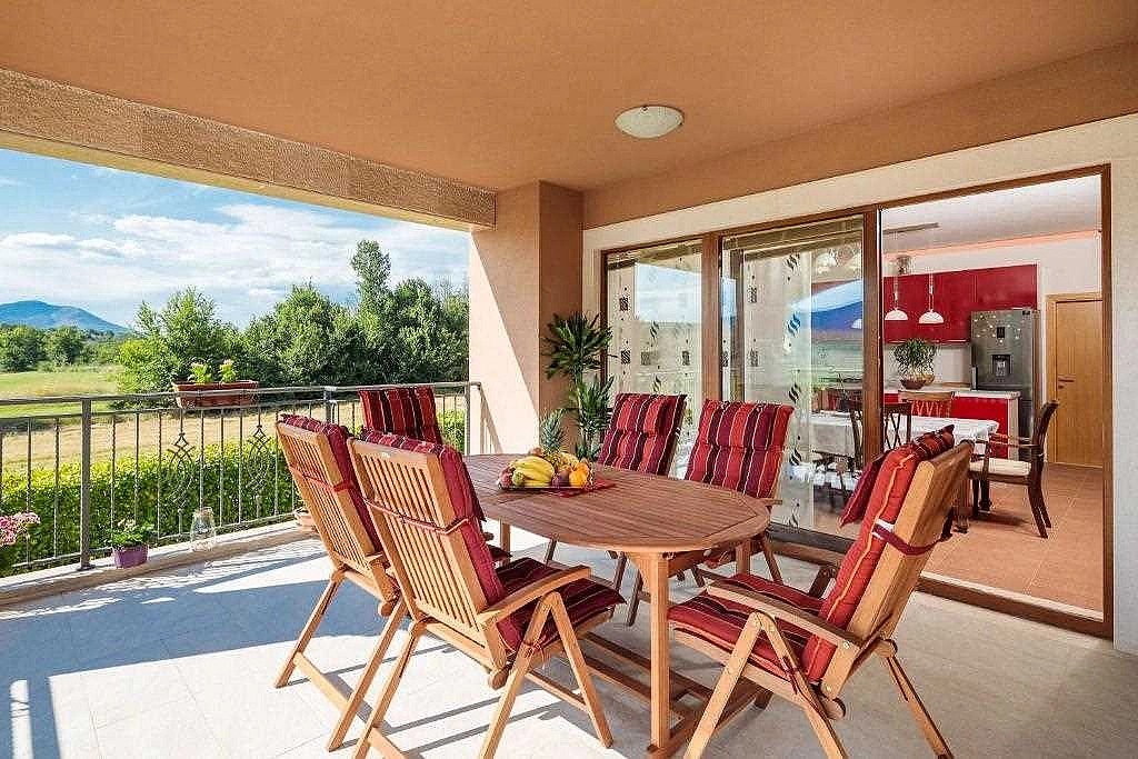 Villa Nature's Embrace