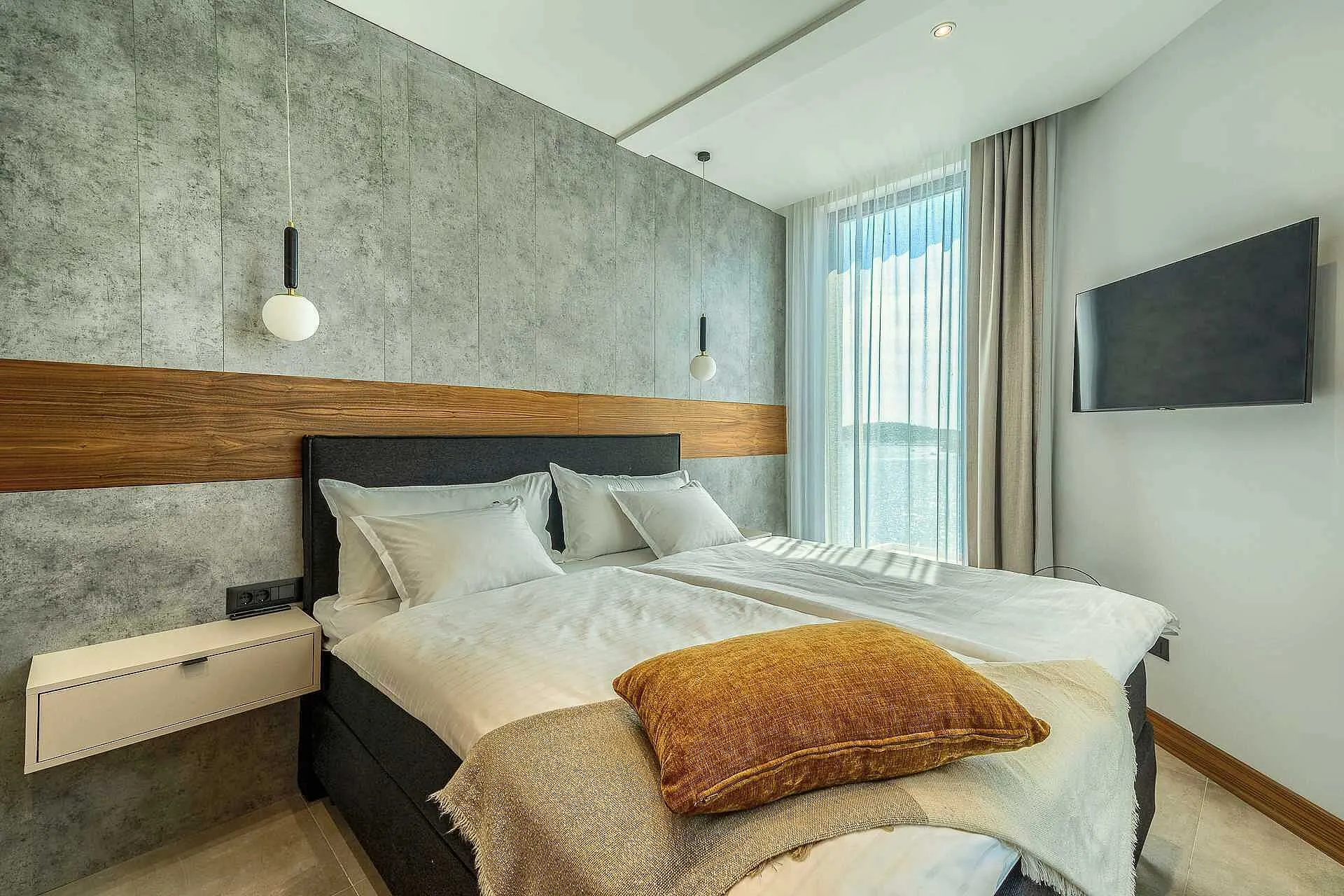 Villa Allina, Luxurious 5- Bedroom Villa with Panoramic Views with Heated Pool