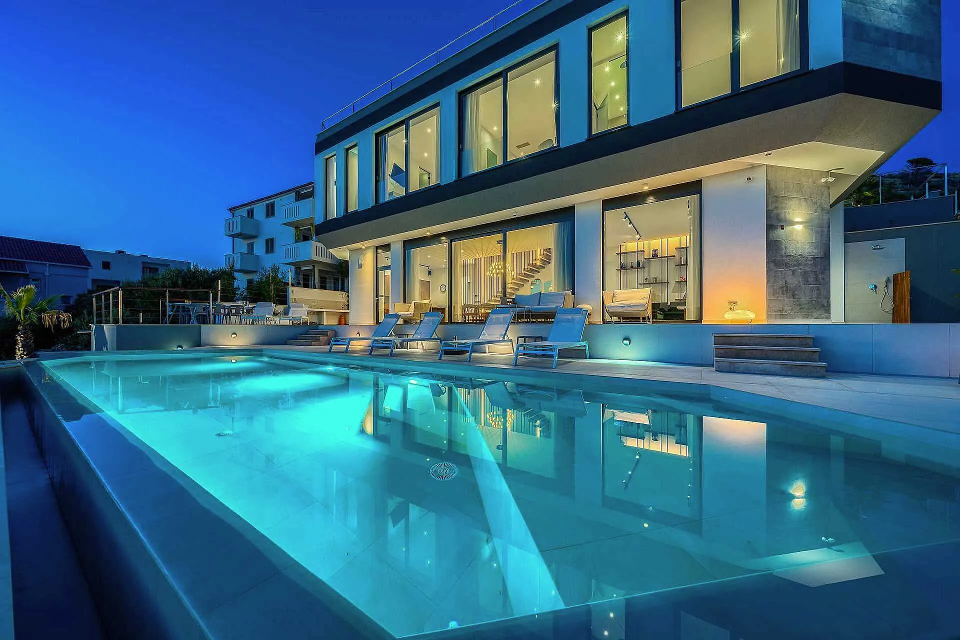 Villa Allina, Luxurious 5- Bedroom Villa with Panoramic Views with Heated Pool