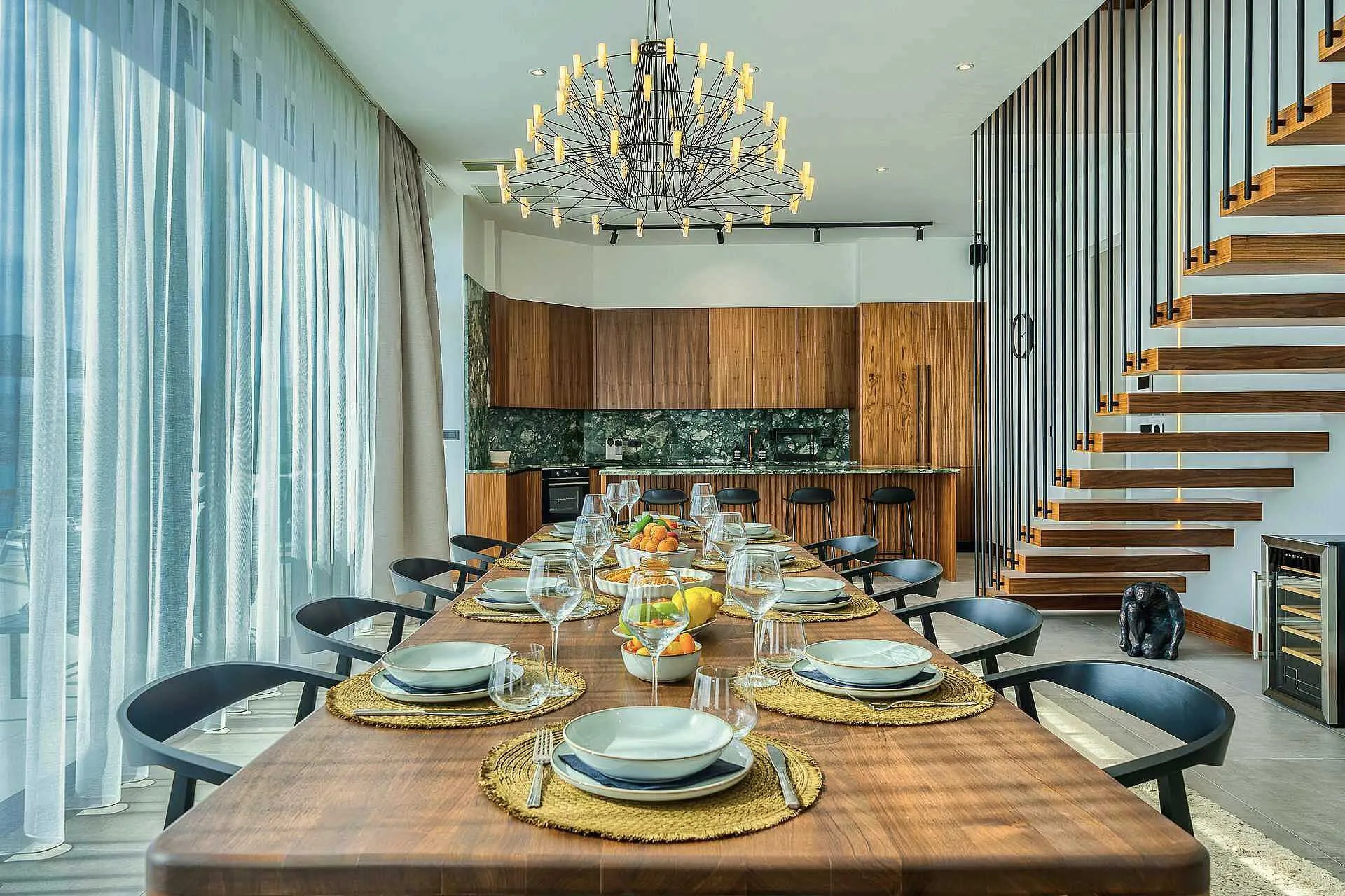 Villa Allina, Luxurious 5- Bedroom Villa with Panoramic Views with Heated Pool