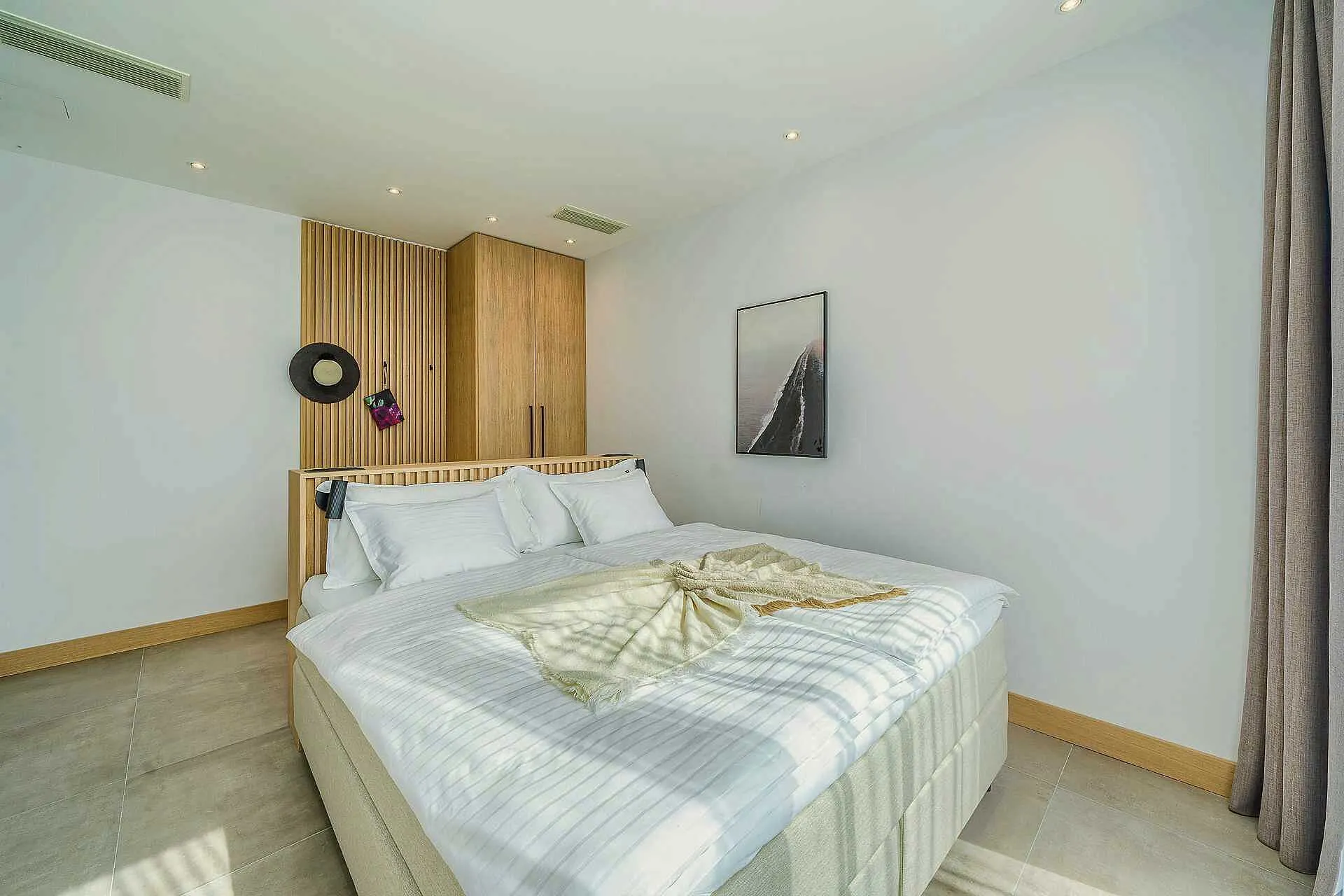 Villa Allina, Luxurious 5- Bedroom Villa with Panoramic Views with Heated Pool