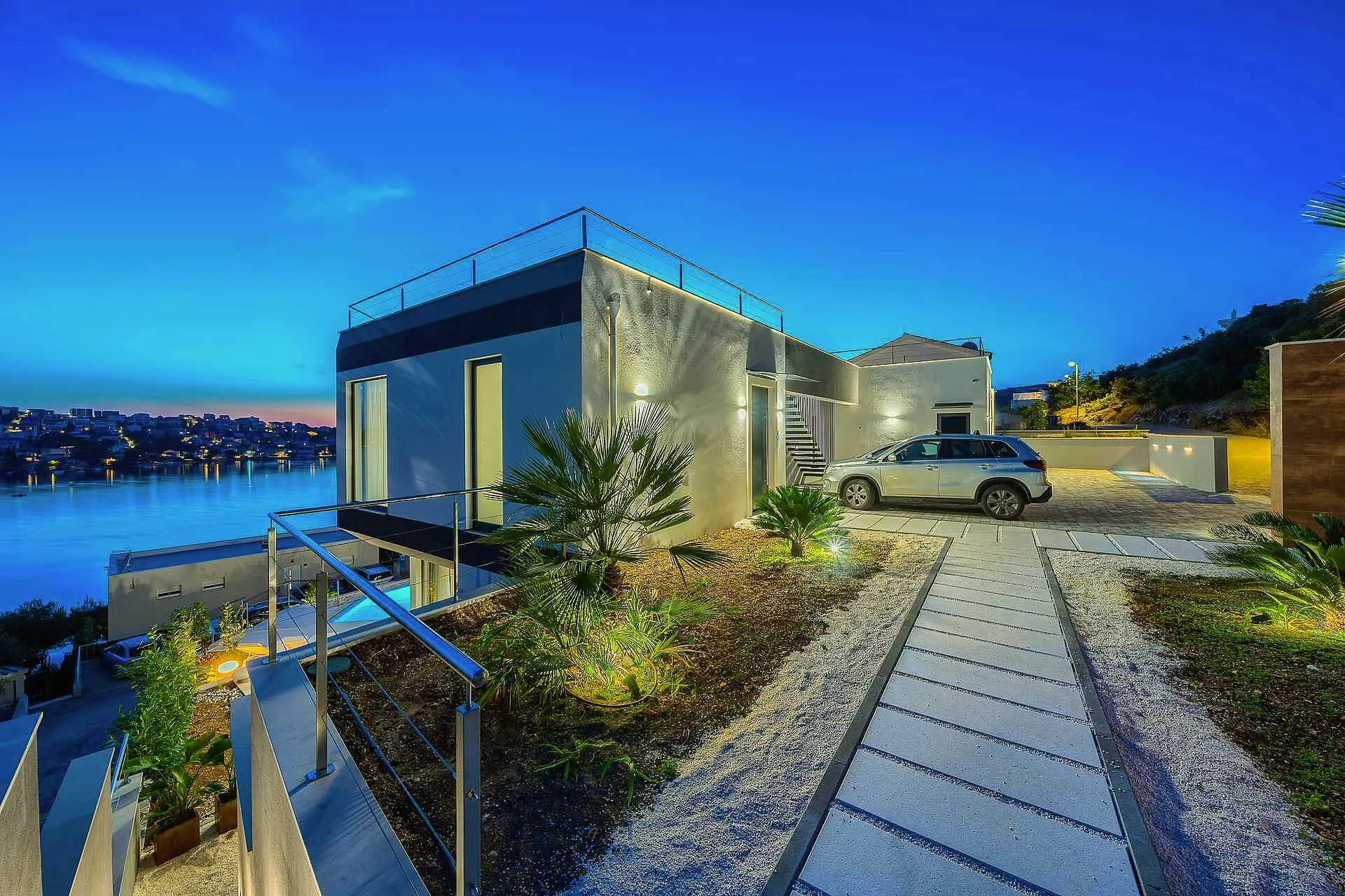 Villa Allina, Luxurious 5- Bedroom Villa with Panoramic Views with Heated Pool