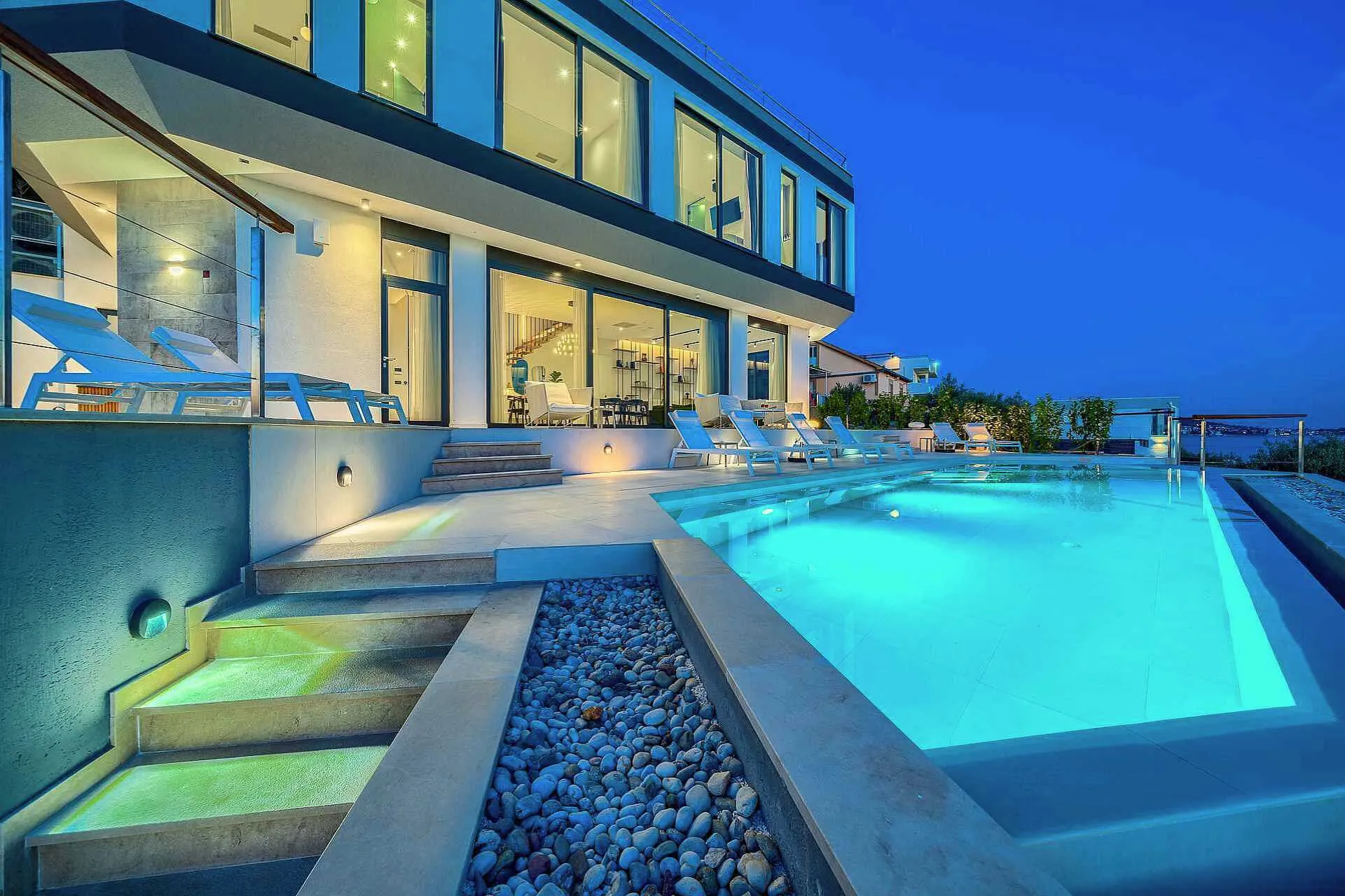 Villa Allina, Luxurious 5- Bedroom Villa with Panoramic Views with Heated Pool