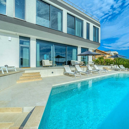 Villa Allina, Luxurious 5- Bedroom Villa with Panoramic Views