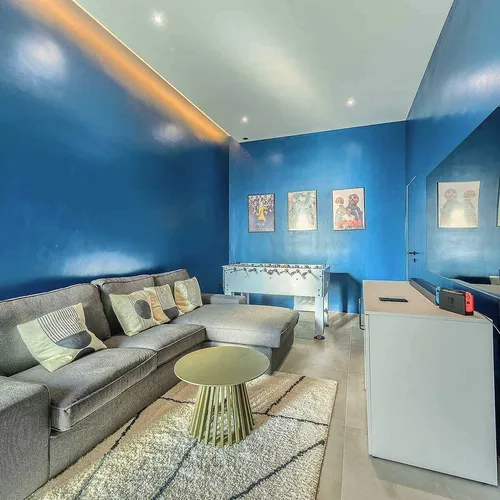 Villa Allina, Luxurious 5- Bedroom Villa with Panoramic Views with Heated Pool