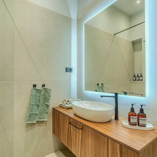 Villa Allina, Luxurious 5- Bedroom Villa with Panoramic Views with Heated Pool