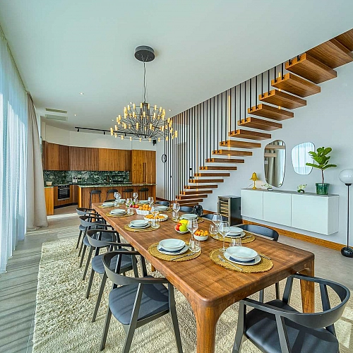 Villa Allina, Luxuriöse Villa mit 5 Schlafzimmern, Panoramablick und beheiztem Pool