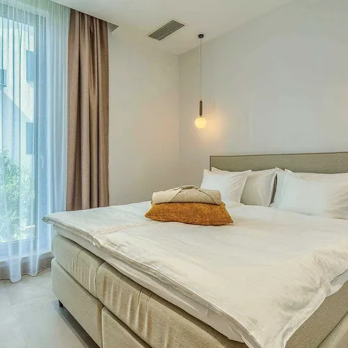 Villa Allina, Luxurious 5- Bedroom Villa with Panoramic Views with Heated Pool