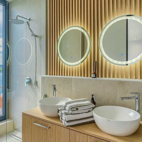 Villa Allina, Luxurious 5- Bedroom Villa with Panoramic Views with Heated Pool