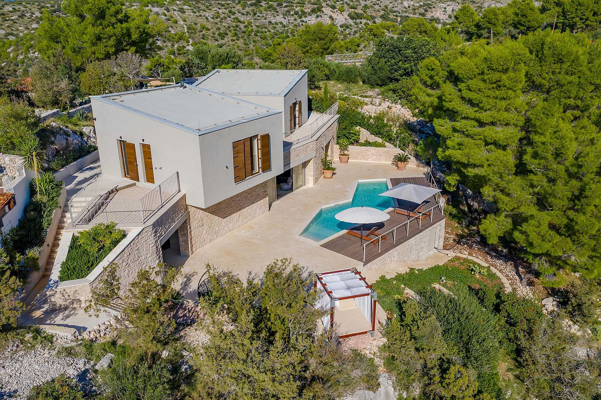 Pine Haven - Island Escape for two, private heated pool, Brac Island