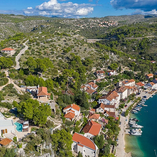 Pine Haven - Island Escape for two, private heated pool, Brac Island