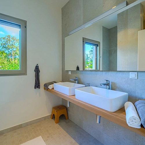 Pine Haven - Island Escape for two, private heated pool, Brac Island