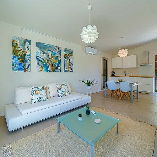 Pine Haven - Island Escape for two, private heated pool, Brac Island