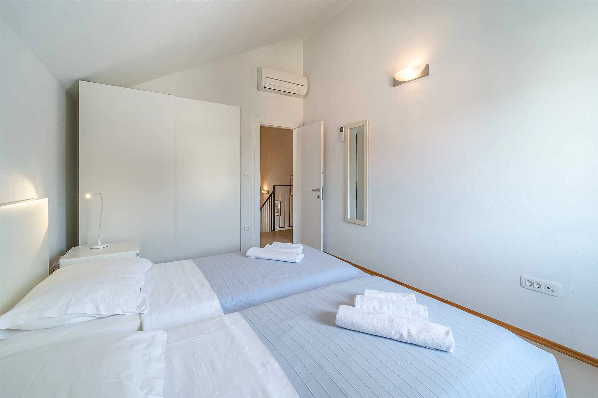 Villa Milna Bay, heated pool, Milna, Brač Island