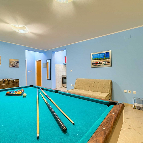 Villa Nugal - Familienvilla mit 5 Schlafzimmern und beheiztem Pool in Makarska