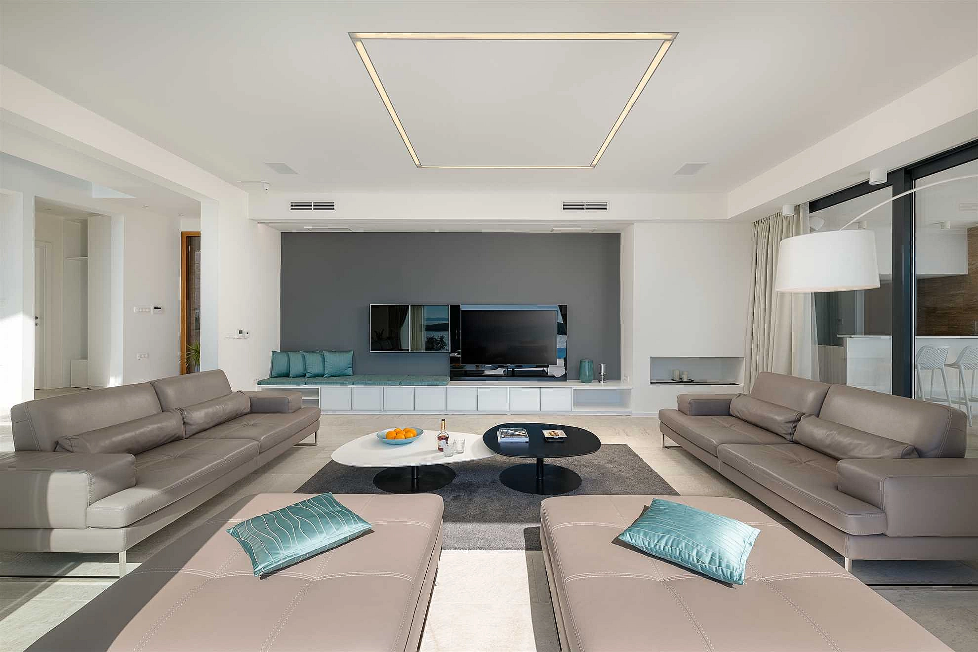Orvas Villa 316