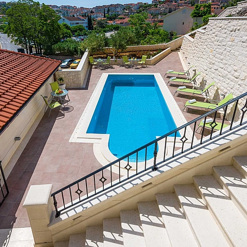 Apartment Hvar 5 with shared pool