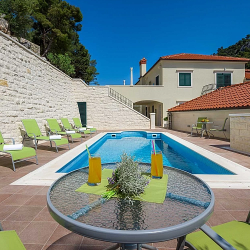 Apartment Hvar 7 with shared pool