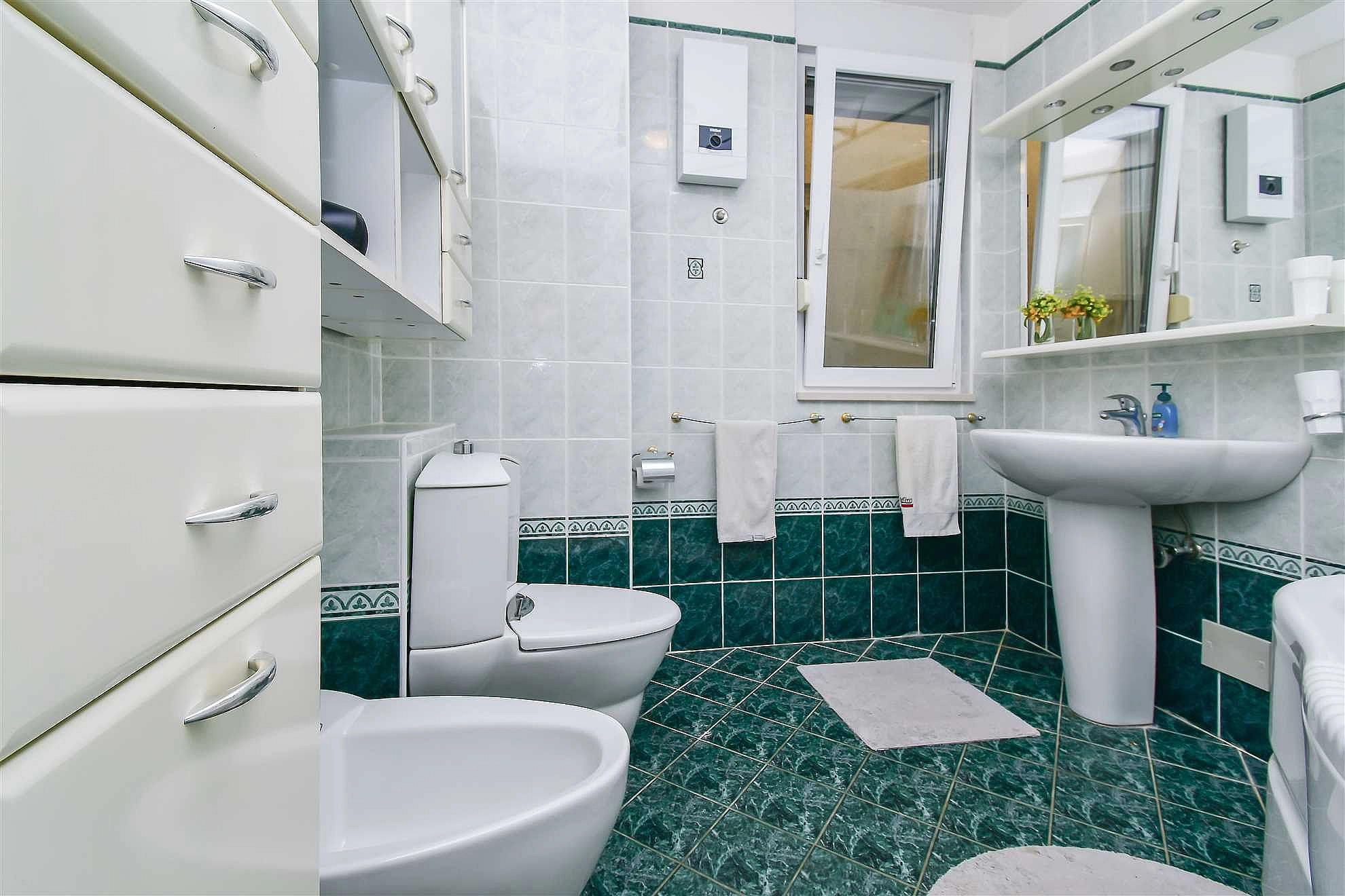 Apartment Butterfly, Split