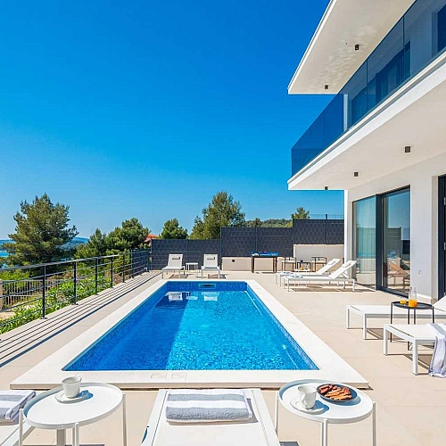 Orvas villa 320
